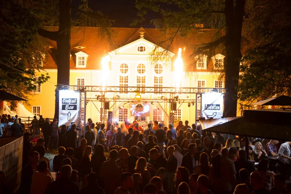 Schlossparty Oberlichtenau