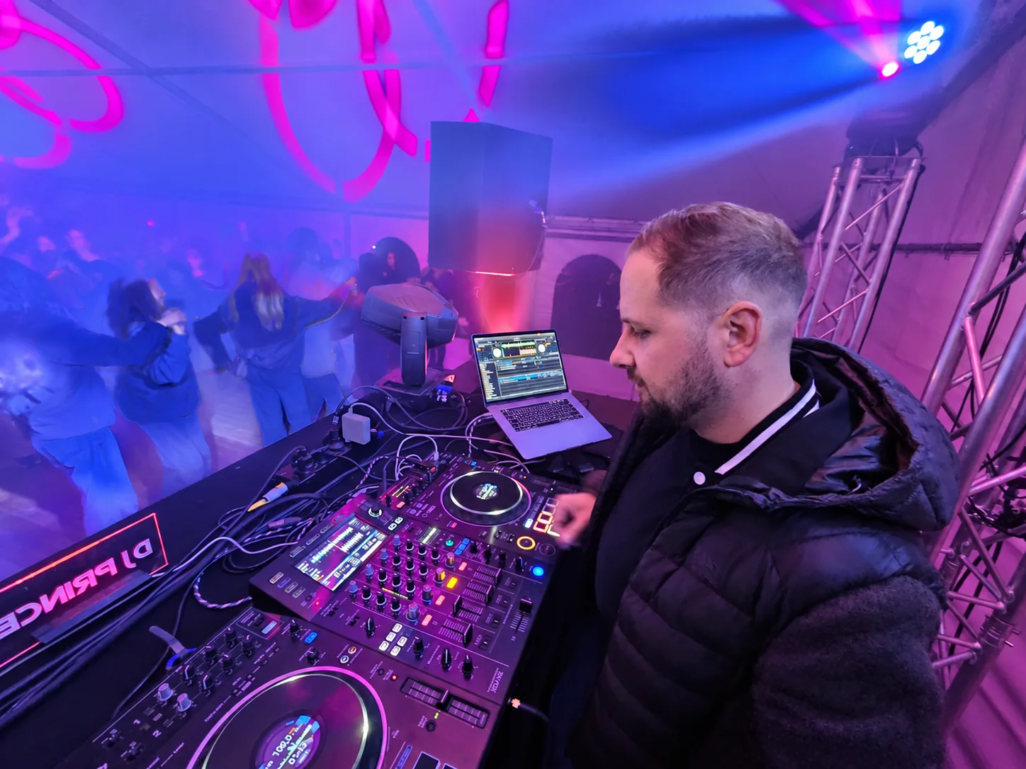 DJ Prince live beim Sommer-Open-Air an der Buschmühle